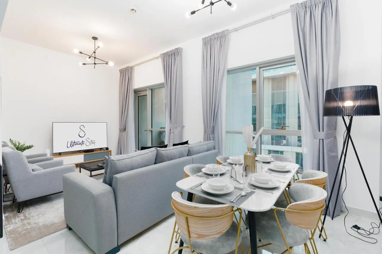 Ultimate Stay / Burj Khalifa View / Downtown / 3 Beds Luxury / 2 Balconies location